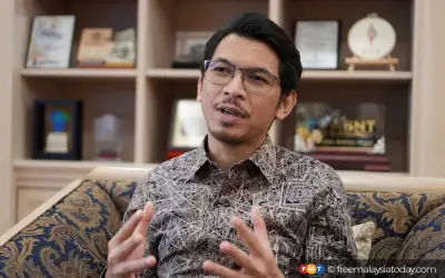 Pegawai PM bidas kenyataan Zahid soal kerajaan perpaduan