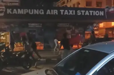 Polis Tangkap 18 Lelaki Selepas Dua Pergaduhan di Kampung Air