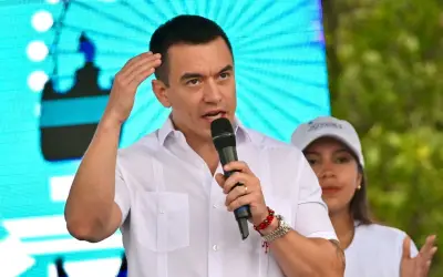 Presiden Ecuador umum cuti umum selepas pasukan layak ke pusingan kalah mati Piala Dunia