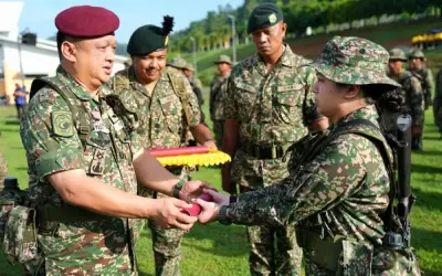 Puteri Raja Muda Perlis tamat kursus asas tentera, istana tegur pertahanan tanggungjawab bersama