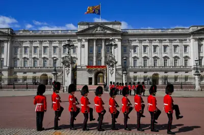 Raja Charles tidak akan tinggal di Istana Buckingham selepas baik pulih £369j