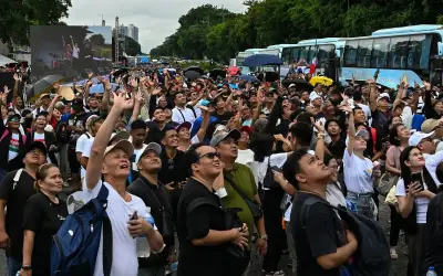 Ribuan ahli INC berhimpun bantah pertuduhan rasuah senator pro-Duterte