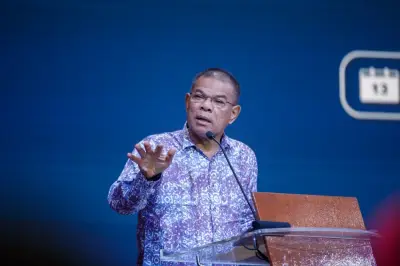 Saifuddin akui kekurangan data pelarian, janji daftar biometrik