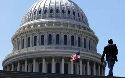 Senat AS undi hentikan perang Iran, tamparan terbaru buat Trump