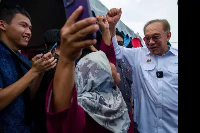 Sokongan Melayu masih sukar untuk Anwar, ketinggalan di belakang Khairy dan Muhyiddin