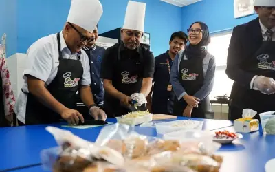 Zambry: Tiada mahasiswa perlu ikat perut demi belajar