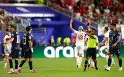 Almiron cetus sejarah dihukum merah bawah peraturan tutup mulut FIFA