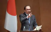 Anwar beri amaran tentang monopoli kuasa AI