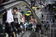 Bangkok catat indeks haba 51.9°C, kerajaan buka pusat sejuk
