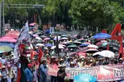 Bantahan di Mexico City bayangi pembukaan Piala Dunia
