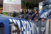 Bantahan Sukan di Stadium Azteca Sebelum Piala Dunia, Tumpuan Pada Hilang