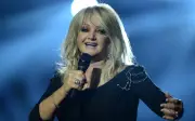 Bonnie Tyler Sedar Selepas Koma, Masih Di Rawatan Rapi