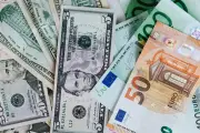 Dolar Kekal Stabil Ketika Pasaran Pantau Perkembangan Rundingan Damai Timur Tengah