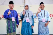 Dr Adham Baba kembali bertanding di Pasir Raja saingan tiga penjuru
