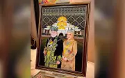 Dulu TikTok dan pelitup muka, kini karya Darwisy hiasi istana dengan songket