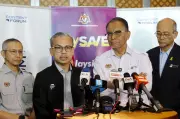 Fahmi dan Dzulkefly nasihat jangan bakar jambatan dalam politik