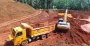 GOF rampas peralatan dan bauksit RM3.75 juta di Felda Bukit Goh, sembilan ditahan