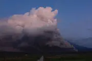 Gunung Semeru di Indonesia meletus, hantar abu 1,000 meter dan aliran piroklastik 4.5 km
