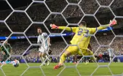 Hatrik Messi benam Algeria, pemain Argentina samai rekod Klose