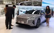 Jualan Runcit China Mei merosot buat kali pertama dalam lebih tiga tahun
