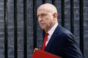 Ketua Pertahanan UK letak jawatan, amaran Starmer tentang rancangan perbelanjaan