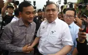 Loke dan Onn Hafiz beramah mesra dalam pertemuan pertama selepas kecoh di media sosial
