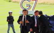 Macron mahu perbincangan hormat tetapi tegas dengan Trump mengenai tarif