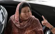 Mahkamah Perintah Rosmah Bayar AS$14.6 Juta Kepada Syarikat Barang Kemas Lubnan