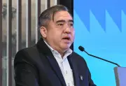 Malaysia mesti modenkan pelabuhan, lindungi laluan perkapalan - Loke