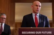 Menteri Pertahanan Britain John Healey letak jawatan bantah perbelanjaan tentera