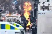 Menteri UK sifatkan keganasan anti-imigran di Ireland Utara sebagai samseng perkauman