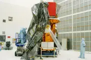 NASA lancar misi robot penyelamat teleskop Swift yang jatuh ke Bumi