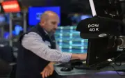 Niaga Hadapan Nasdaq, Dow Naik Tipis Fokus Pada Fed