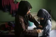 Pelajar Perempuan Perak Tak Boleh Duduk, Berdiri Selepas Usikan Kerusi