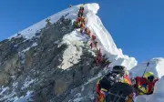 Pendaki Nepal ditemui hidup selepas enam hari hilang di Everest