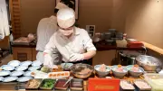 Pengalaman 'Kaisendon' Melimpah di Nihonbashi Kaisen Don Tsujihan dan Umi No Sachi Musuko Tokyo