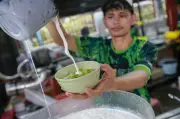 Penunggang p-hailing di KL kongsi tempat makan murah dan sedap