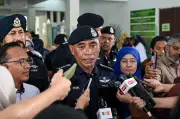 Polis KL ditempatkan di 122 sekolah menengah periksa lesen memandu