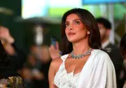 Priyanka Chopra sahkan kerjasama misteri dengan Angelina Jolie