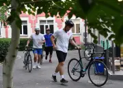 Rancangan realiti TV Kyrgyz latih penjawat awam untuk triatlon lawan obesiti