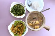 Restoran Jit Shen di Melaka: Dai Chow Homemade Roselle dan Salted Egg Chicken