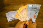Ringgit meningkat berbanding dolar AS, mata wang serantau lain ketika ketegangan Asia Barat reda