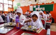 Serbuan Pejabat Agensi Makanan Percuma Indonesia oleh Penyiasat