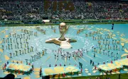 Shakira dan Bantahan Meriahkan Pembukaan Piala Dunia di Mexico