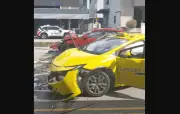 Teksi dan kereta GetGo bertembung di luar Stesen MRT Bendemeer, pemandu teksi dirawat di hospital