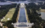Trump ancam penjara bagi yang rosakkan Kolam Refleksi Washington