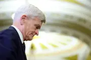 Trump dan Senator Cassidy Bertengkar Hebat Mengenai Perang Iran