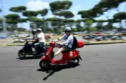 Vespa sambut 80 tahun: Ikon Itali rai ulang tahun di Kota Abadi