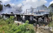 Warga emas selamatkan 8 cucu, anak lelaki dalam kebakaran rumah di Sibu