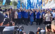 Zahid dan Hishammuddin Iringi Onn Hafiz ke Pusat Penamaan Calon Machap